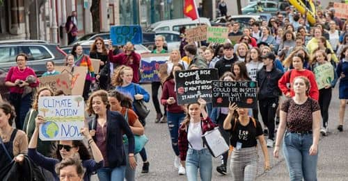 Miles de ciudadanos marchan contra la sobrerrepresentación en la Cámara de Diputados