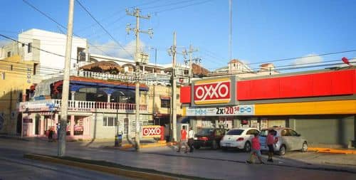 Oxxo se prepara para la reducción de la jornada laboral en México