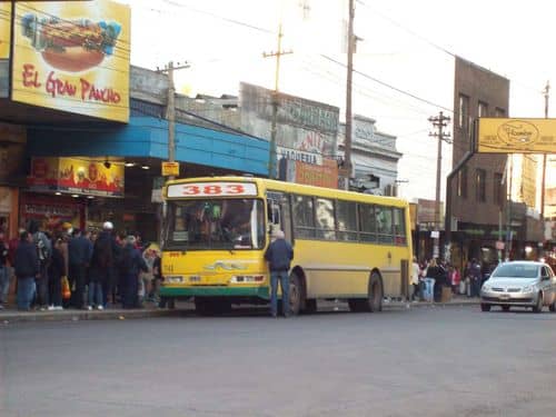 Paro de colectivos por tiempo indeterminado en la provincia de Buenos Aires tras la muerte de un pasajero