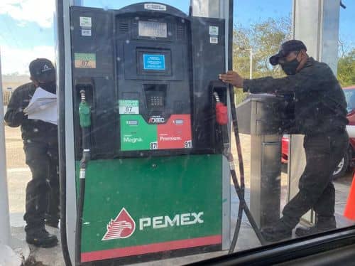 PEMEX descubre más de 2 mil millones de barriles de petróleo en el pozo "Los Soldados"