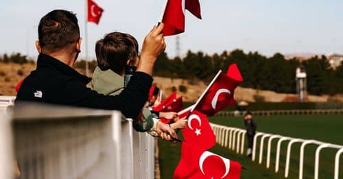 Turkish flag at the racecourse