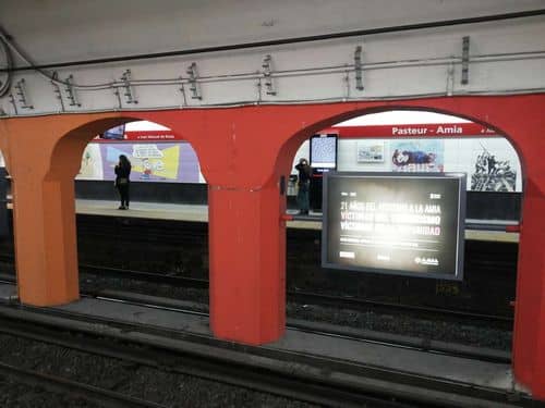 Reapertura de la estación Pasteur-AMIA: homenaje a las víctimas del atentado