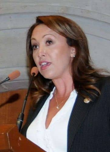 Senadora del PRI exige regreso del Fonden para atender a damnificados del Edomex