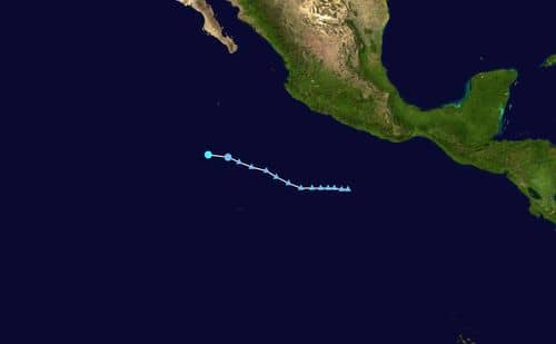 Tormenta tropical 'Gilma' se fortalece en el Pacífico sin riesgo para México