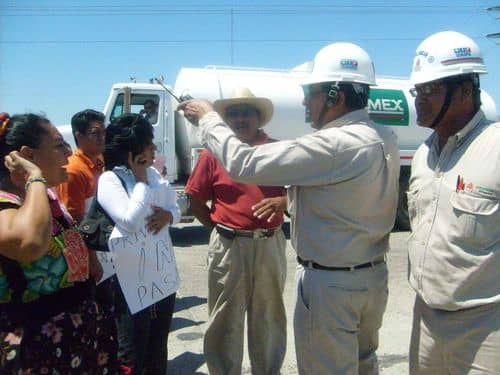 Trabajadores petroleros mexicanos exigen mejoras laborales y respeto a sus derechos