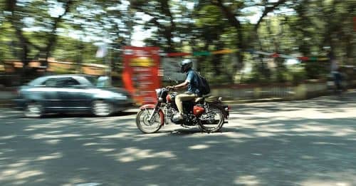 Trágico accidente en La Plata: Motociclista muere tras caer de puente peatonal