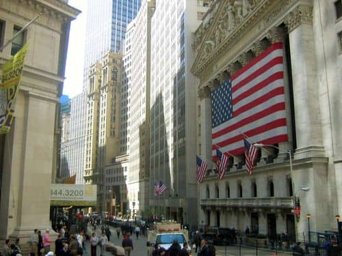 Wall Street continúa al alza por la expectativa de bajada de tipos de la Fed