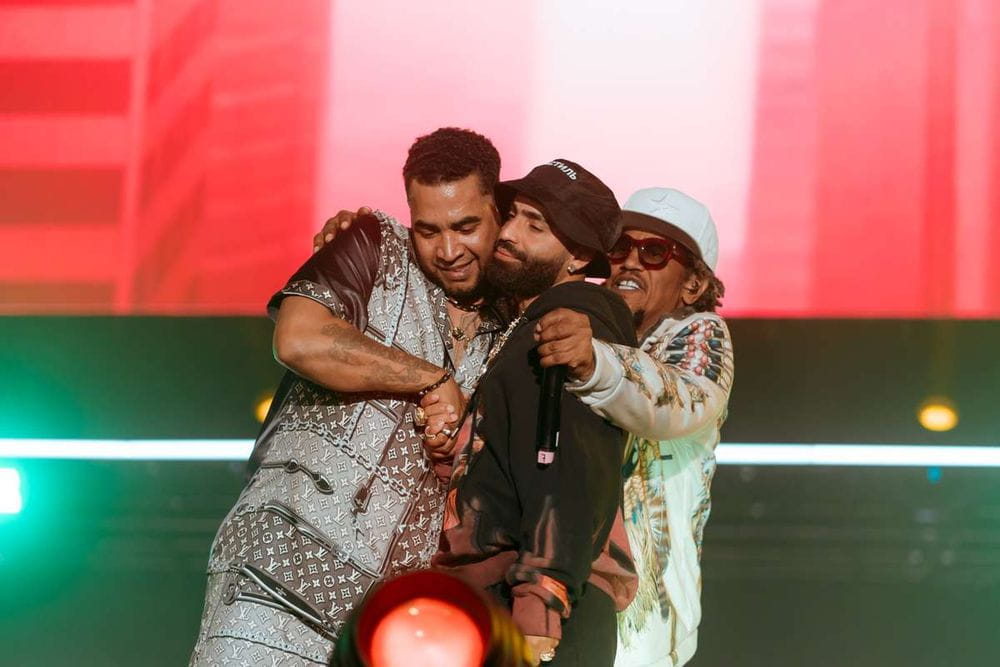 Aventura cumple sueños en México: Fans cantan "Ella y Yo" en el escenario con Romeo Santos