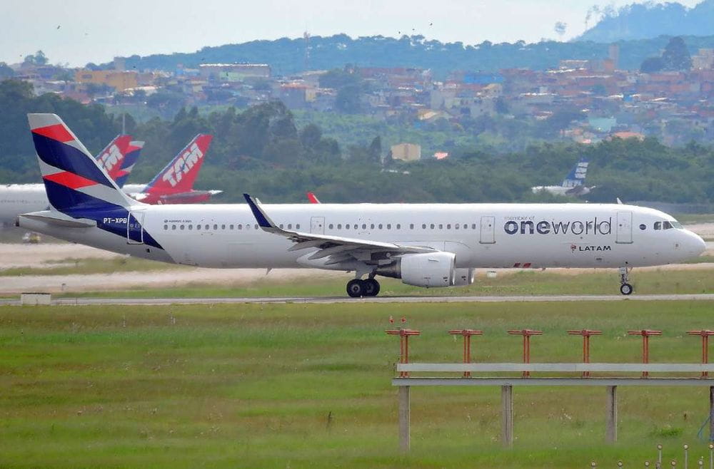 Avianca y Latam reanudan operaciones tras desabastecimiento de combustible