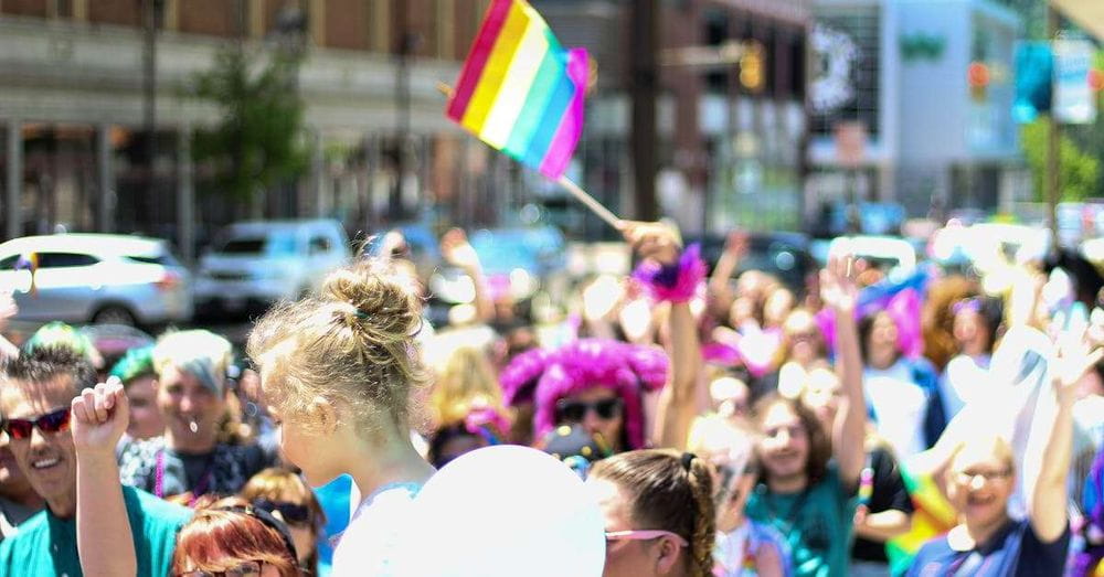 Celebridades apoyan la Marcha LGBT+ en la CDMX