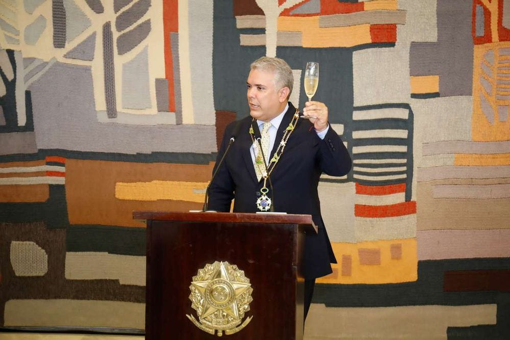 Duque rechaza propuesta de ‘fast track’ de Petro para implementar acuerdo de paz