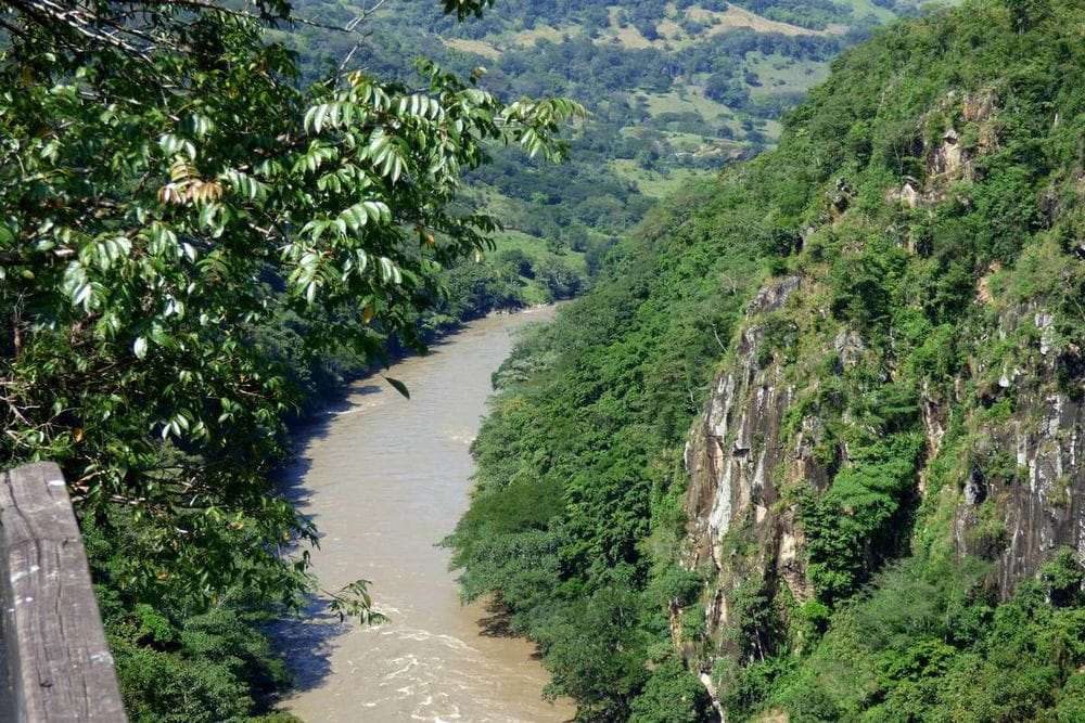 Ejército visita a soldados heridos en combates en el Cauca