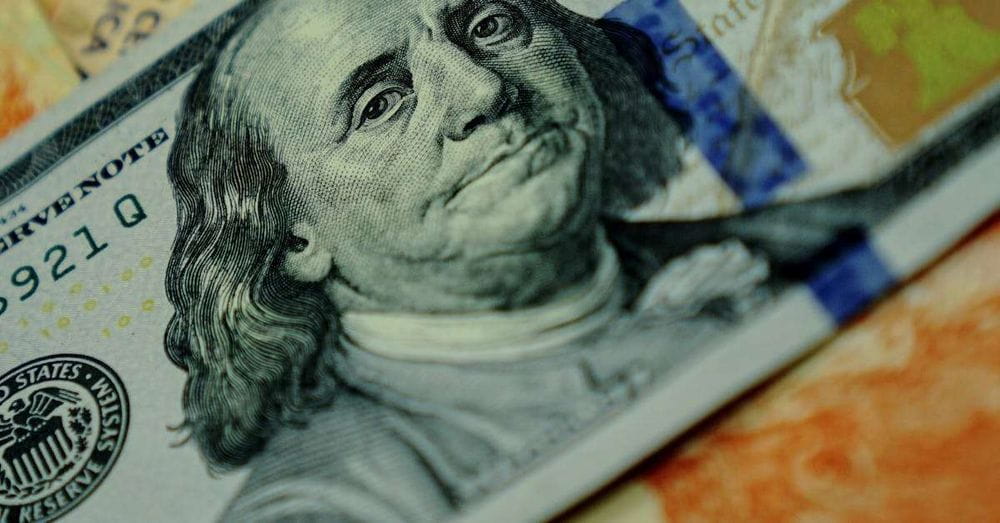 El dólar gana terreno frente al peso mexicano en medio de la incertidumbre económica