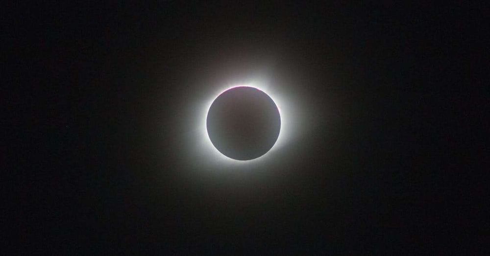 El eclipse solar 2024 ilumina México con su majestuosidad