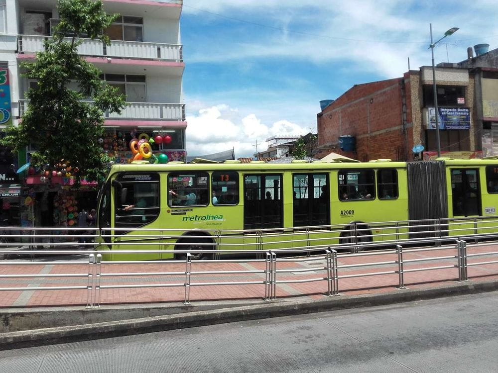 El Metrolínea de Bucaramanga se salva de la liquidación: invertirán 30 mil millones de pesos para recuperarlo