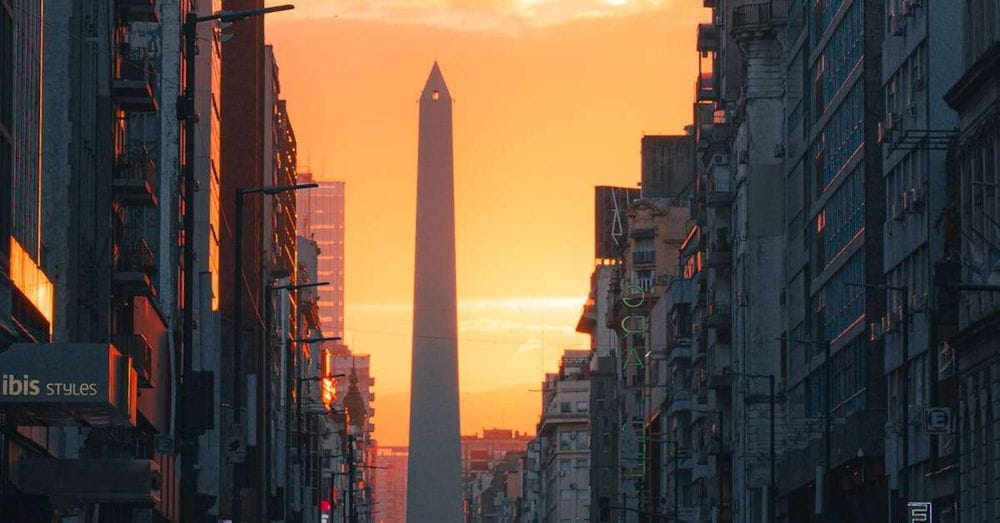 El Obelisco porteño se prepara para recibir visitantes en su cima