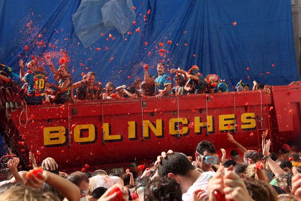 La Tomatina 2023 prepara una batalla épica con 150.000 kilos de tomates y 22.000 asistentes