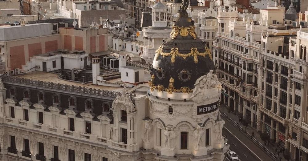 La visita de los inspectores al piso de Ayuso sigue en el aire tras dos meses de espera