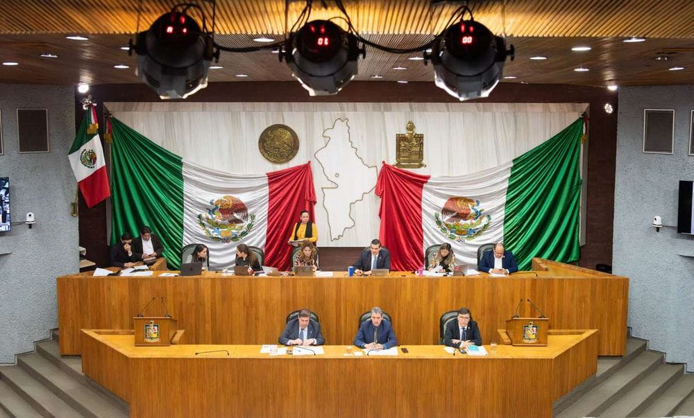 Morena se suma a PRI y PAN para destrabar parálisis en Congreso de Nuevo León