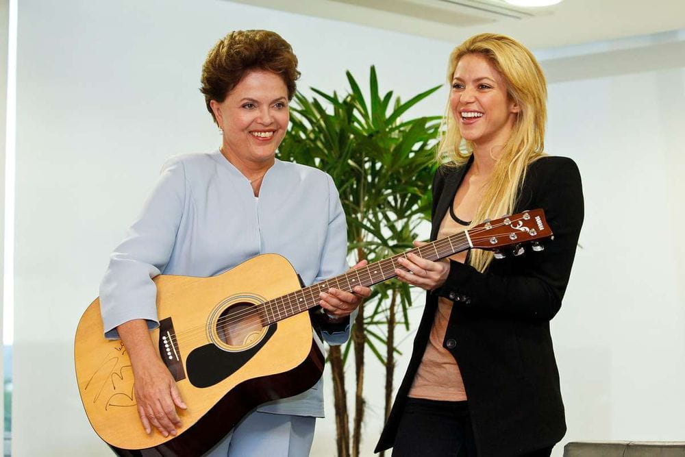 Shakira prende el Hard Rock Stadium en el entretiempo de la final de la Copa América