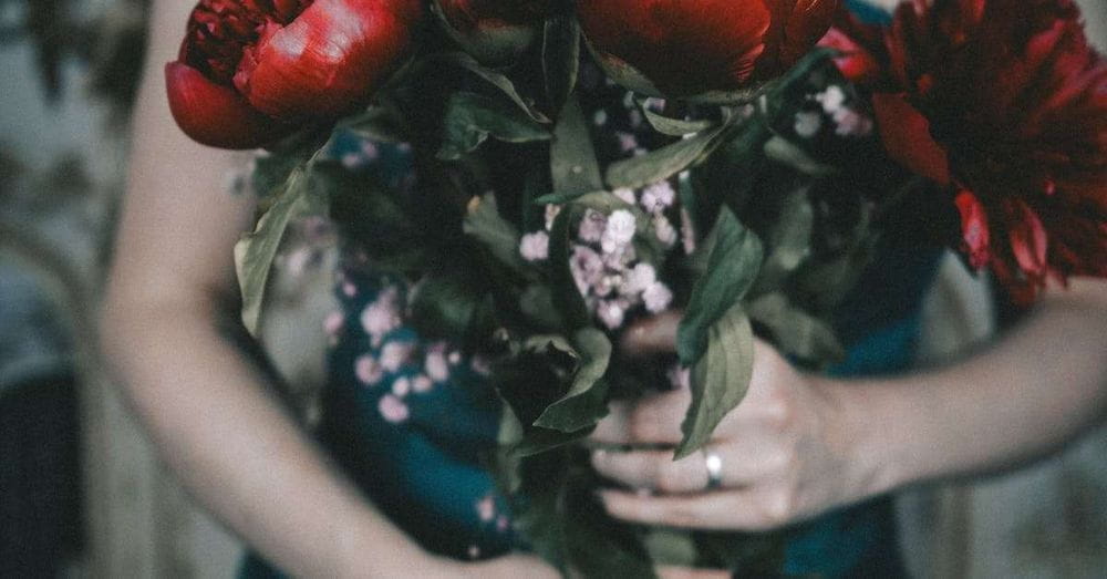 Susana Zabaleta recibe un emotivo ramo de flores de 'El Patrón'