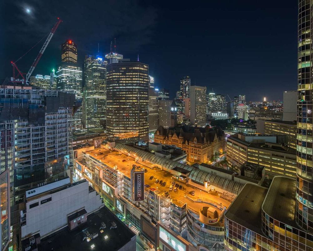 Toronto bajo agua: intensas lluvias azotan la ciudad canadiense