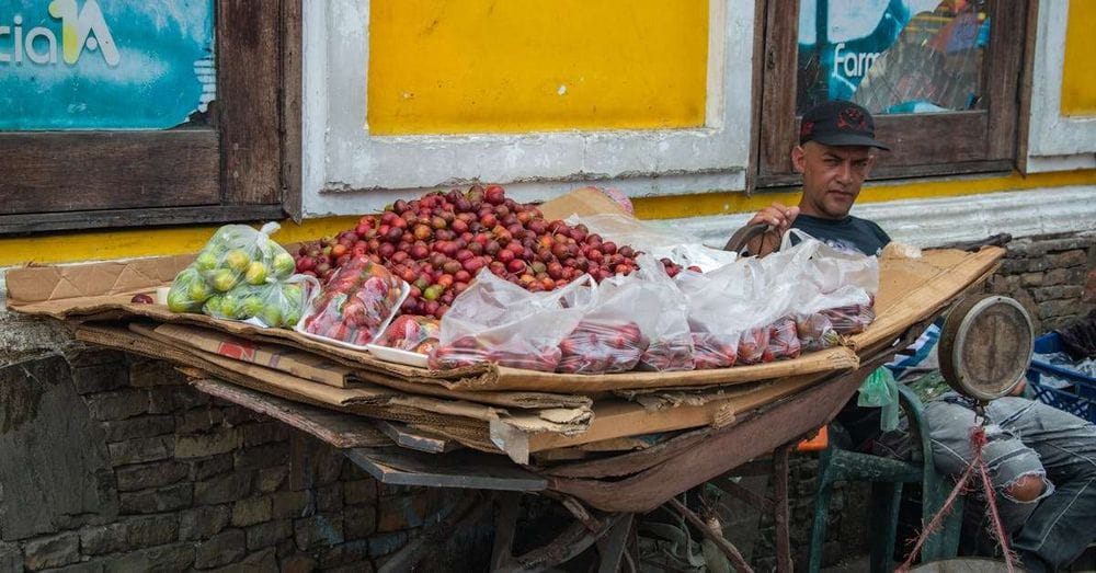 Vendedor de frutas en Cartagena vuelve a ser sancionado por cobros excesivos a turistas