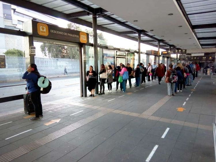 Retrasos en el Metro y Metrobús de la CDMX continúan este 18 de septiembre